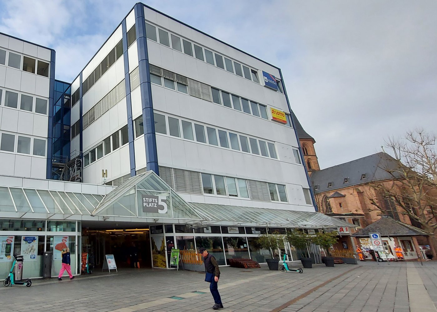 Außenansicht Praxisgebäude